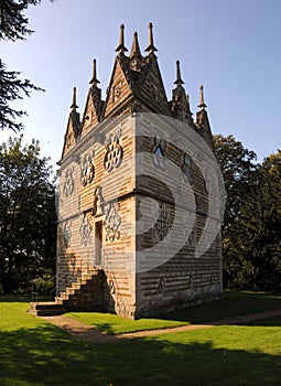 Rushton Triangular Lodge