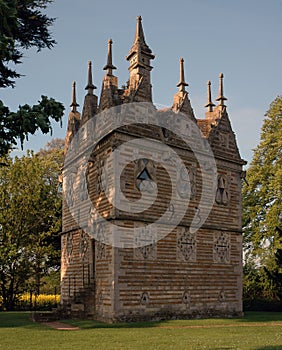 Rushton Triangular Lodge