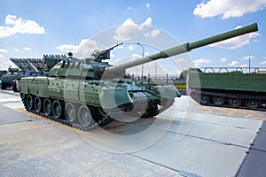 Russian main gas turbine battle tank T-80 photo