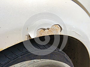 Rust paint defect on the car that needed to repair