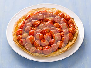 Rustic cherry tomato tarte tatin