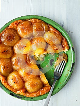 Rustic golden apple tarte tatin