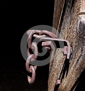 Rusting steel hardware