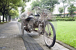 Rusty Chinese tricycle