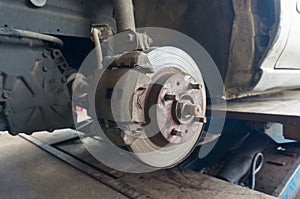 Rusty Front Car Wheel Hub with Disk Brake System