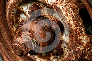 Rusty wheel wheels with large nuts