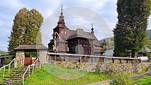 Drevený gréckokatolícky kostol v Ruskom Potoku na Slovensku.