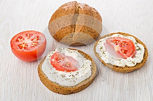 Rye bread, sandwiches with sausage, tomatoes, mayonnaise, dill o