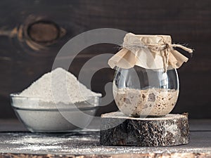 Rye sourdough starter and rye flour