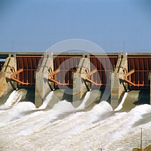 RiÂ­o Parana en la hidroelectrica Itaipu Dam entre Brasil y Paraguay. Itaipu Binacional photo
