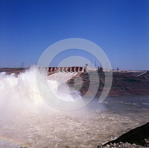 Rio Parana en la hidroelectrica Itaipu Dam entre Brasil y Paraguay. Itaipu Binacional photo