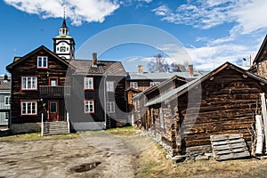 Typical RÃÂ¸ros houses with church, Norway