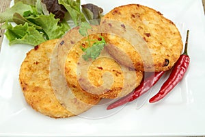 RÃ¶sti cooked on a plate