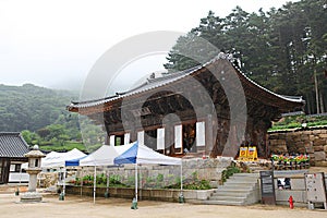 ItÃ¢â¬â¢s a korean temple