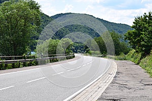s-curve of the Mosel valley road near Pommern photo