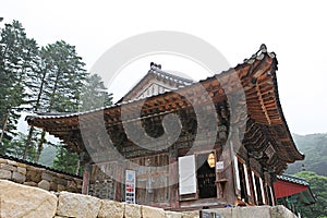 ItÃ¢â¬â¢s a korean temple