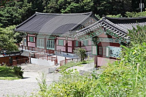 ItÃ¢â¬â¢s a korean temple