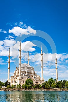 SabancÄ± Merkez Camii English: SabancÄ± Central Mosque in Adana, Turkey.