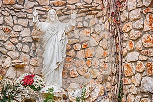 Sacred Heart of Jesus statue