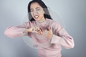 Sad woman Remove the ring