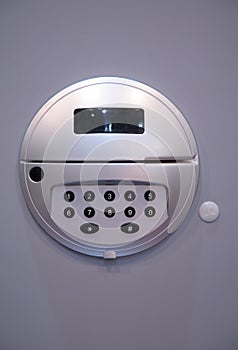 Safe keypad