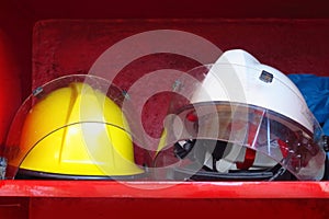 Safety helmet for fireman to protection