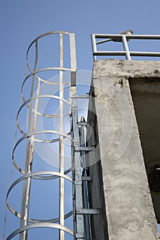 Safety metal ladder