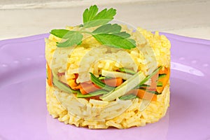 Saffron rice with crunchy vegetables