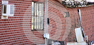 Sagging brickwork