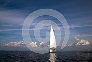 Sail yacht