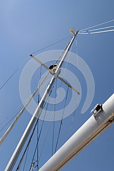 Sailing boat mast