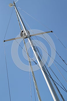 Sailing boat mast