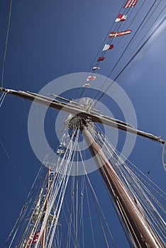 Sailing boat masthead without the veils