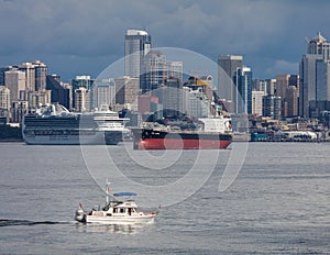 Sailing in Elliot Bay