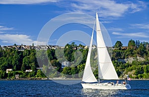 Sailing on Elliott Bay