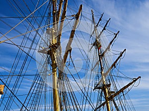 Sailing masts of wooden tallships