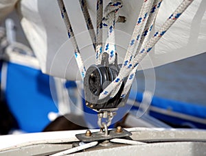 Sailing pulley photo