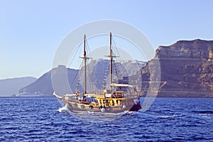 Sailing into Santorini