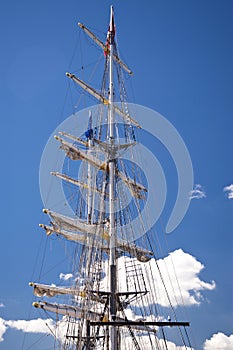 Sailing ship