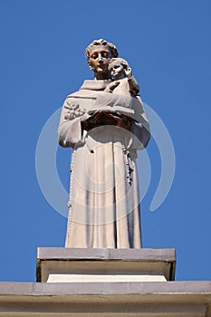 Saint Anthony of Padua holding Child Jesus