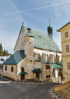 Kostel svaté Kateřiny a radnice v Banské Štiavnici, Slovensko.