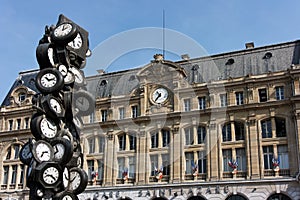 Saint Lazare railway station photo