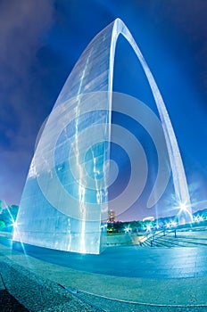 Saint louis gateway arch and downtown skyline