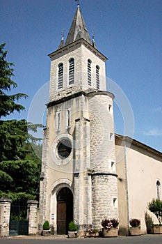 Saint-Léger church in Bouziès