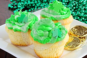 Saint Patrick`s Day cupcakes