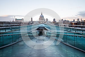 Saint Paul Cathedral from the ramp of the Millennium Bridge at dawn