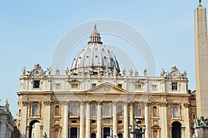 Saint Peter square and the Basilica San Pietro in Vatican city. Rome, Italy
