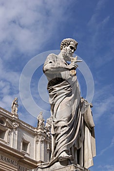 Saint Peter statue