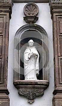 Saint Tomas de Aquino sculpture