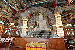 Sakyamuni jade statue in the meishansi nunnery temple photo
